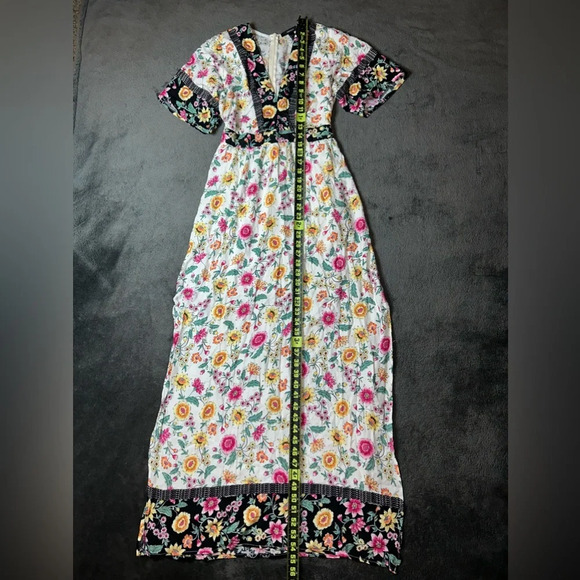 Forever 21 Size S White Black & Pink Floral Cottagecore Short Sleeve Maxi Dress - Picture 2 of 9